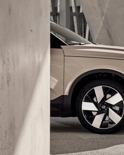 ex40-electric-gallery-2-16x9