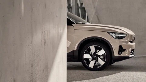 ex40-electric-gallery-2-16x9