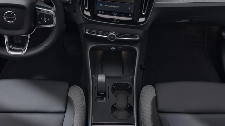 ex40-electric-interior-gallery-4-16x9